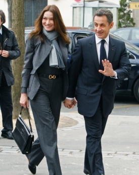 Carla Bruniová-Sarkozyová a Nicolas Sarkozy.