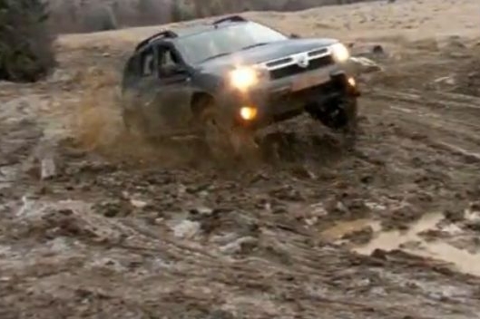 Dacia Duster se vedavá do trochu těžšího terénu.