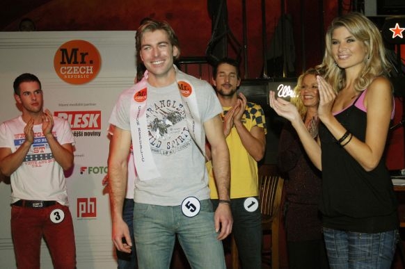 Josef Karas s Českou Miss 2009.