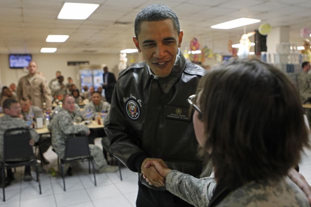 Barack Obama s afghánskými vojáky.