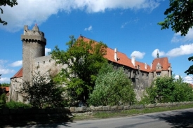 Z rozhledny by šel vidět i hrad Strakonice.