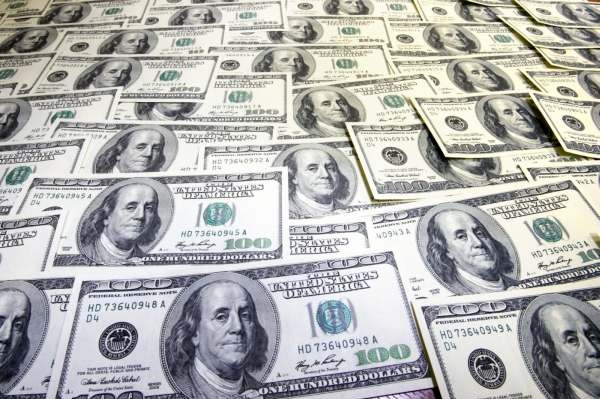 USA se obrovská státní pomoc bankám vyplácí.