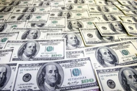 USA se obrovská státní pomoc bankám vyplácí.