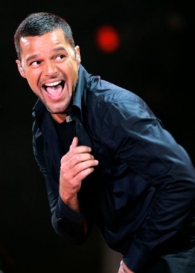 Řeknu v&aacute;m to. Jsem gay, ozn&aacute;mil zpěv&aacute;k Ricky Martin.