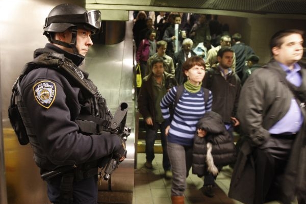 Po útocích v Moskvě zpřísnilo bezpečnostní opatření i newyorské metro.