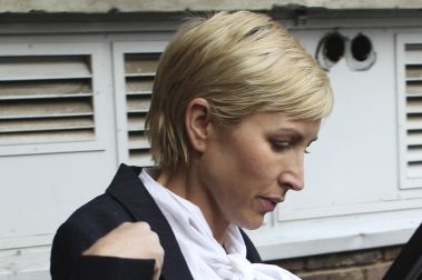 Heather Millsová má problém.