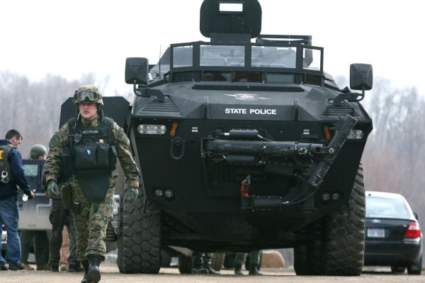 Zásah proti členům militantní křesťanské milice Hutaree.