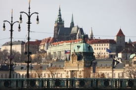 Prezidenti by mohli jednat v jižním křídle Pražského hradu. Prezidenti by mohli jednat v jižním křídle Pražského hradu.