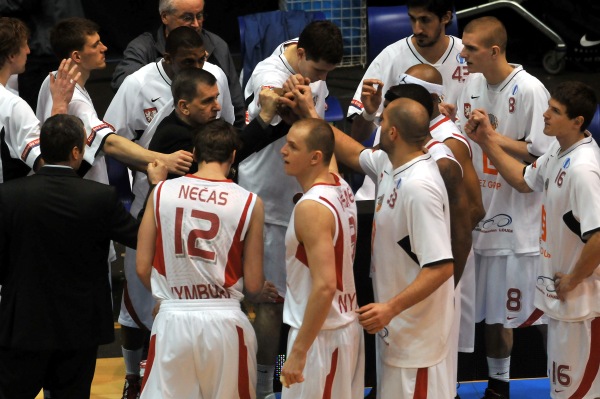 Smutek ve tvářích basketbalistů Nymburka.