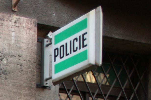 Policisté se údajně snažili zakrýt nehodu (ilustrační foto). Policisté se údajně snažili zakrýt nehodu (ilustrační foto).