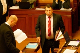 ČSSD chce mít šanci přehlasovat případná Klausova veta.