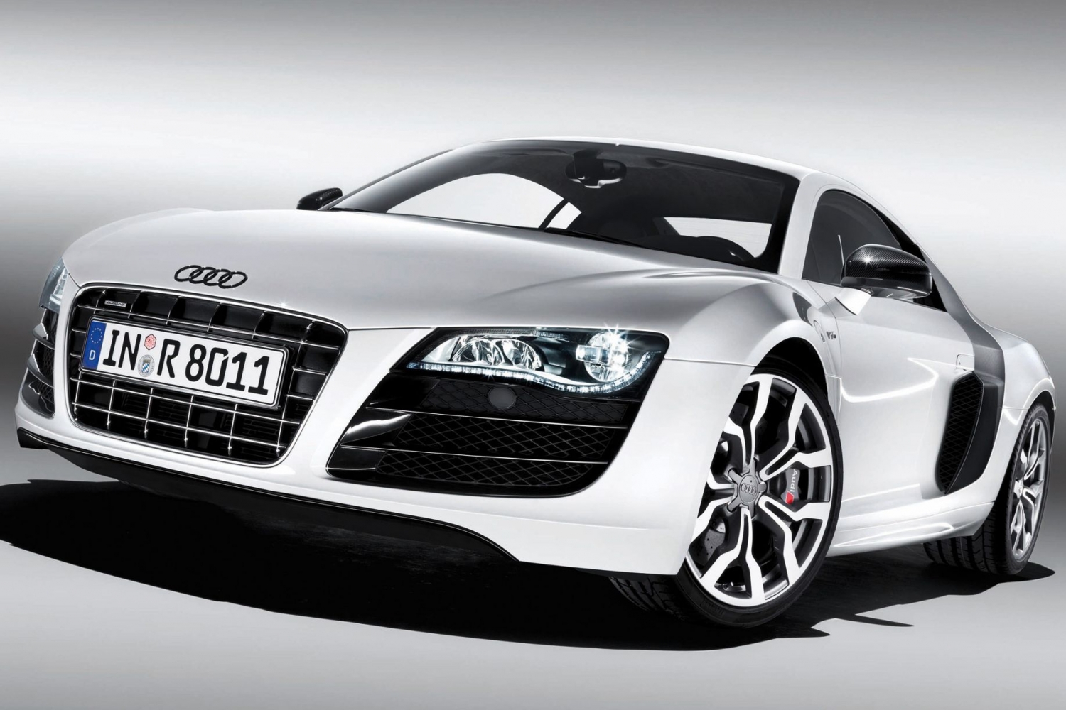 Audi R8 V10 - sportovní vůz roku.