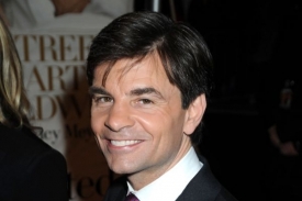 Slavný Moderátor ABC News George Stephanopoulos pojede dál do Ruska.