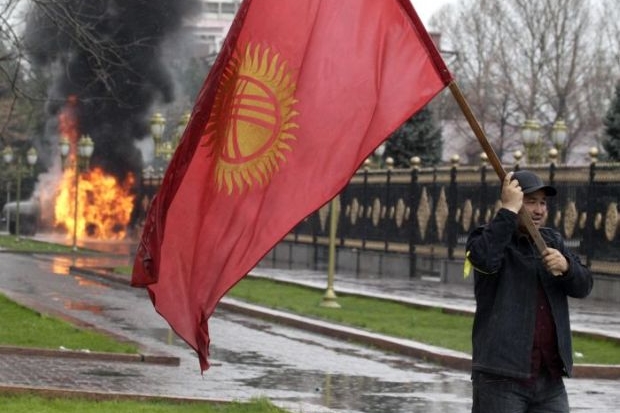 Protivládní demonstrace v Kyrgyzstánu. Protivládní demonstrace v Kyrgyzstánu.