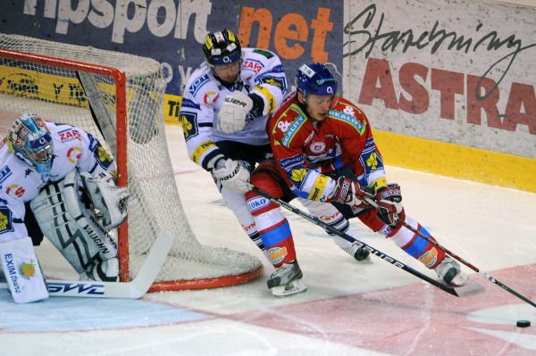 Momentka z utkání Liberec - Pardubice.