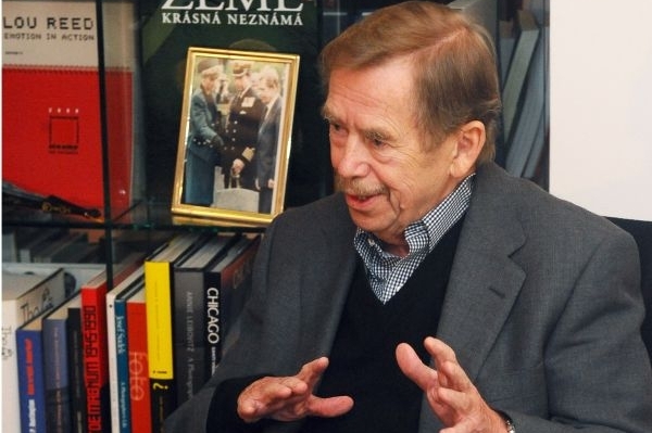 Bývalý prezident se vyjádřil k nové smlouvě o jaderných zbraních.
