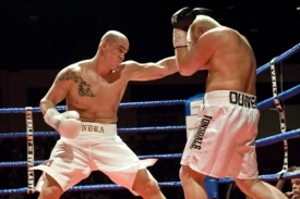 Ondřej P&aacute;la (vlevo) v akci.
