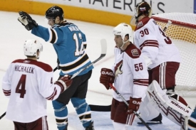 Sharks se po výsledku 3:2 dostali opět do čela Západní konference.