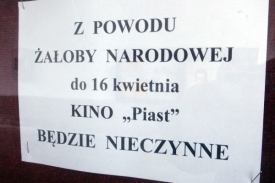Státní smutek, nehrajeme až do 16. dubna.