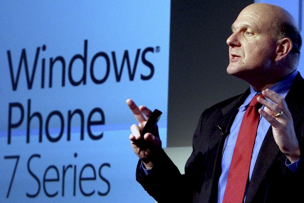 Steve Ballmer nechce, aby Microsoftu na trhu se smartphony ujel vlak.