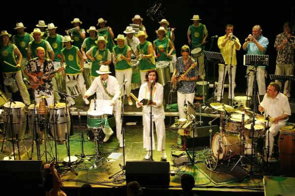 Tam Tam Orchestra i Batucada se na jednom podiu objevují zřídka.