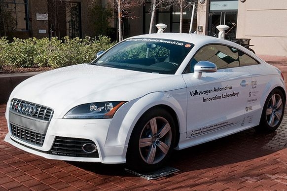 Audi Shelley - vůz bez řidiče.
