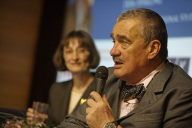Ptejte se na cokoliv, vybízel Schwarzenberg maturanty.