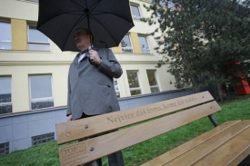 Výlet nezkazil šéfovi TOP 09 ani déšť.