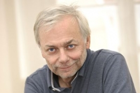 Režisér Karel Smyczek.