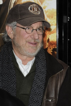 Podpořit slavný nápis hodlá i režisér Steven Spielberg.