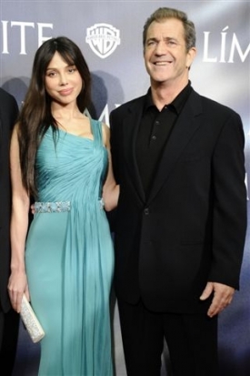 Mel Gibson s Oksanou Grigorijevovou.