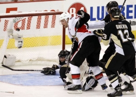 Pittsburgh porazil Ottawu těsně 2:1 a srovnal sérii.