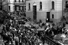 CIA věděla, že se u československ&yacute;ch hranic soustřeďuj&iacute; vojska.