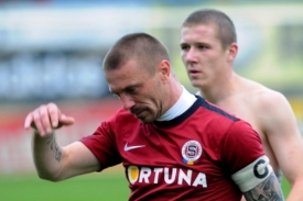 Sparťané Tomáš Řepka (vpředu) a Juraj Kucka.