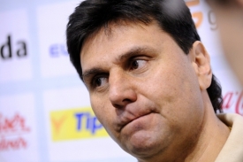 Kouč hokejov&eacute; reprezentace Vladim&iacute;r Růžička.