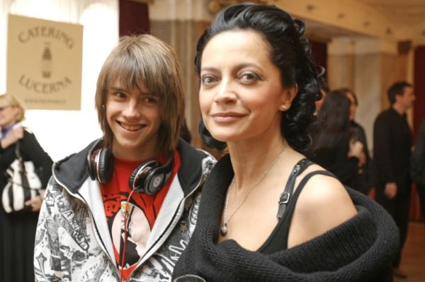 Zpěvačka Lucie Bílá se synem Filipem. Zpěvačka Lucie Bílá se synem Filipem.