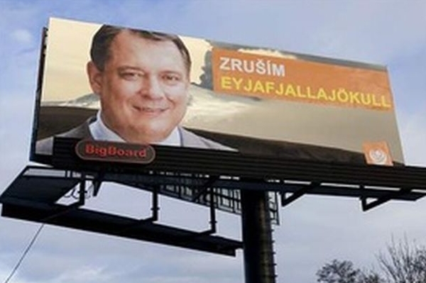 Billboard z antikampaně proti ČSSD pobavil Islanďany. 