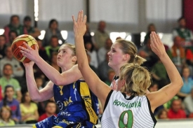 Momentka z žensk&eacute;ho basketbalov&eacute;ho fin&aacute;le.
