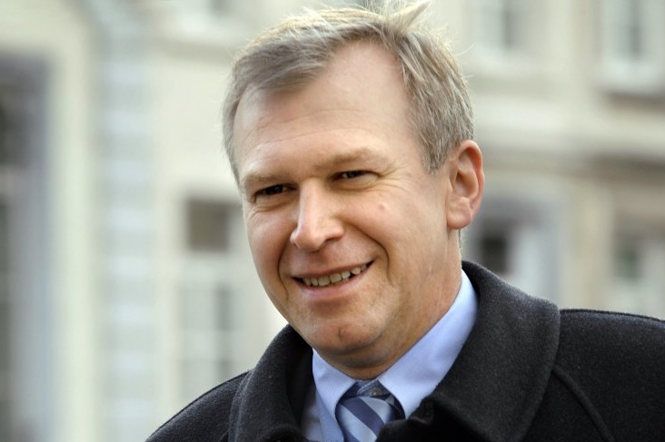 Leterme podal králi demisi kabinetu.