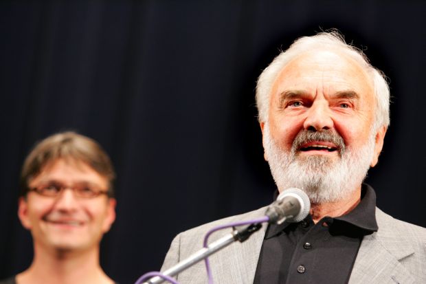 Zdeněk Svěrák dluží čtyři miliony korun za svou nadaci.