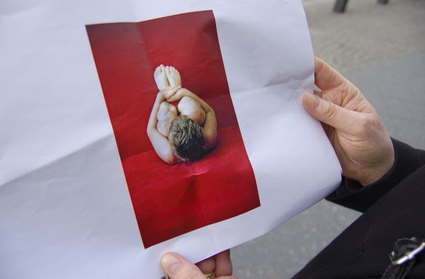 Tahle fotografie cenzorům vadila. Tahle fotografie cenzorům vadila.