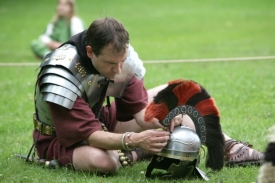 Studenti si vyzkoušejí, jak se žilo gladiátorům (ilustrační foto).