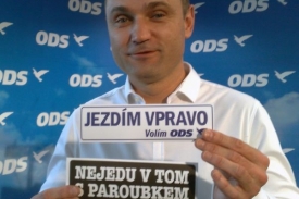 Podle Langera sociální demokraté zastrašují občany.