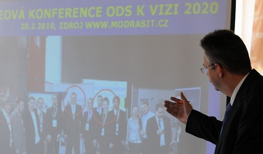 Jaroslav Tvrdík zakroužkoval ty, kteří prý narušují mítinky ČSSD.