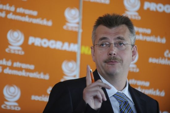 Tvrdík si myslí, že odpůrci na mítincích jsou dílem ODS.