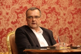 Projekt měl v minulosti na starosti i Kalousek.