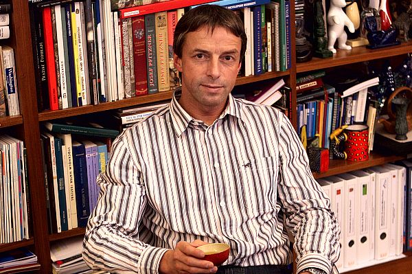 Pavel Bém sepisuje pohádky, předlohou mu slouží politici.