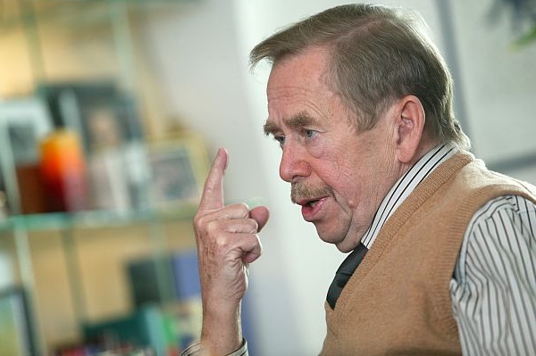 Václav Havel říká, že Václav Klaus má potřebu provokovat.