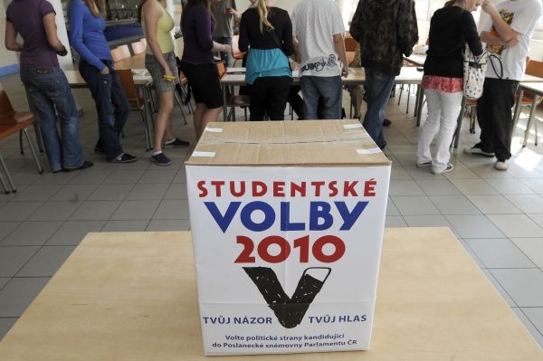 Výsledky by se měly publikovat až po květnových volbách.