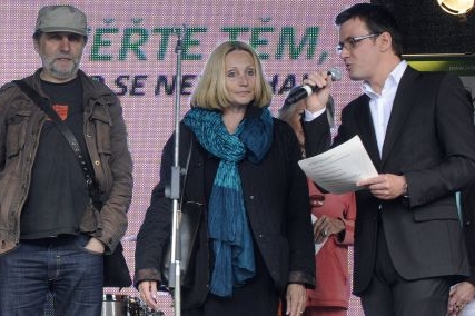 Olga Sommerová či Břetislav Rychlík podporují Ondřeje Lišku a zelené.